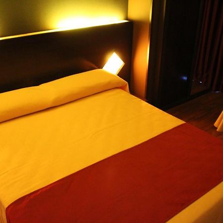 Hostal Royal Almorox ภายนอก รูปภาพ