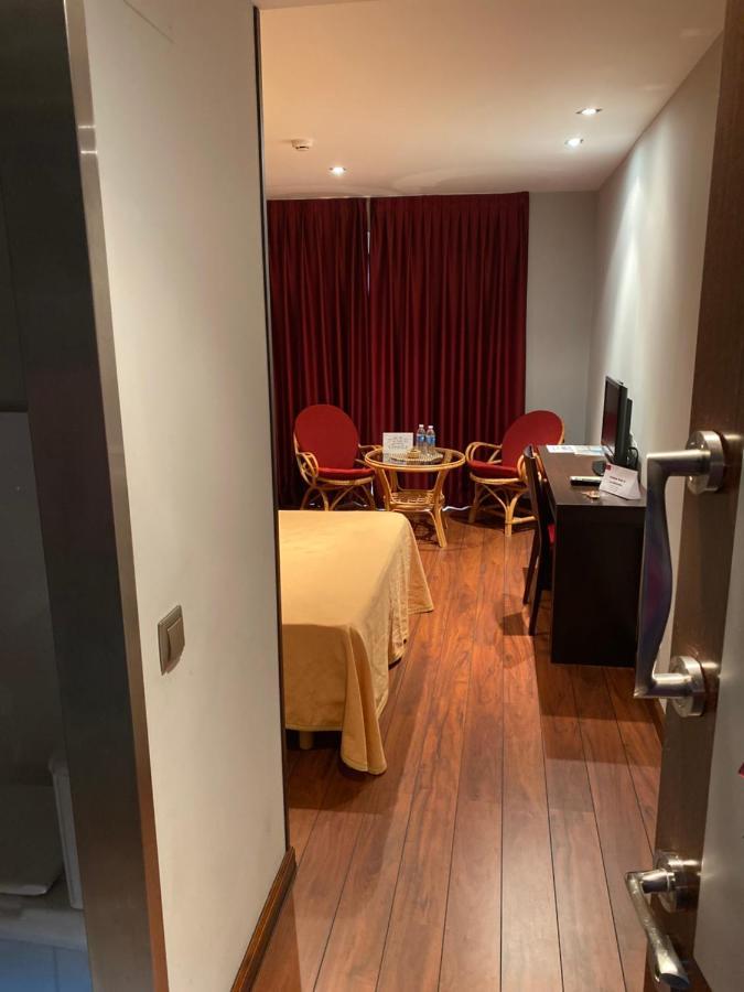 Hostal Royal Almorox ภายนอก รูปภาพ