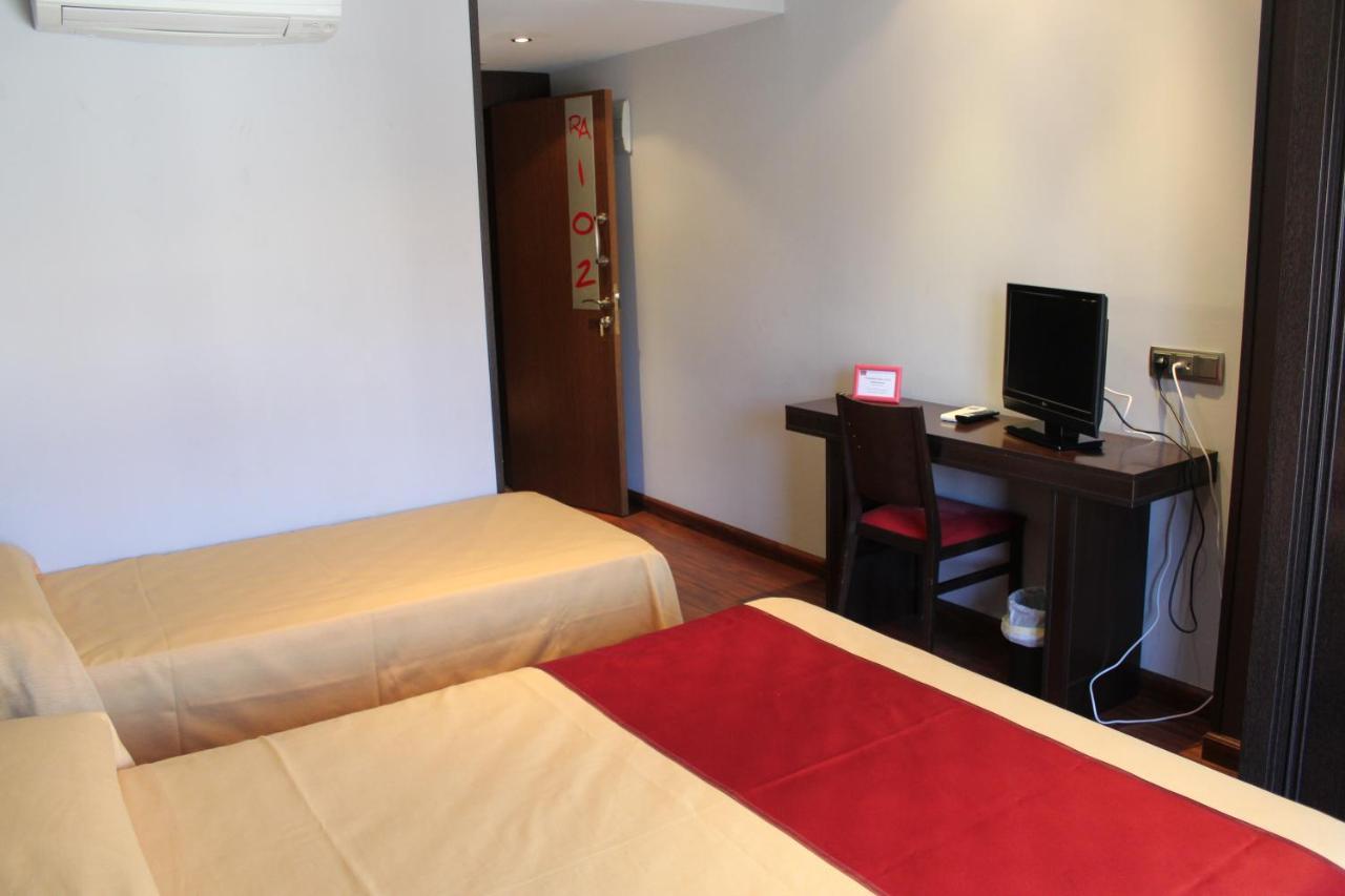 Hostal Royal Almorox ภายนอก รูปภาพ