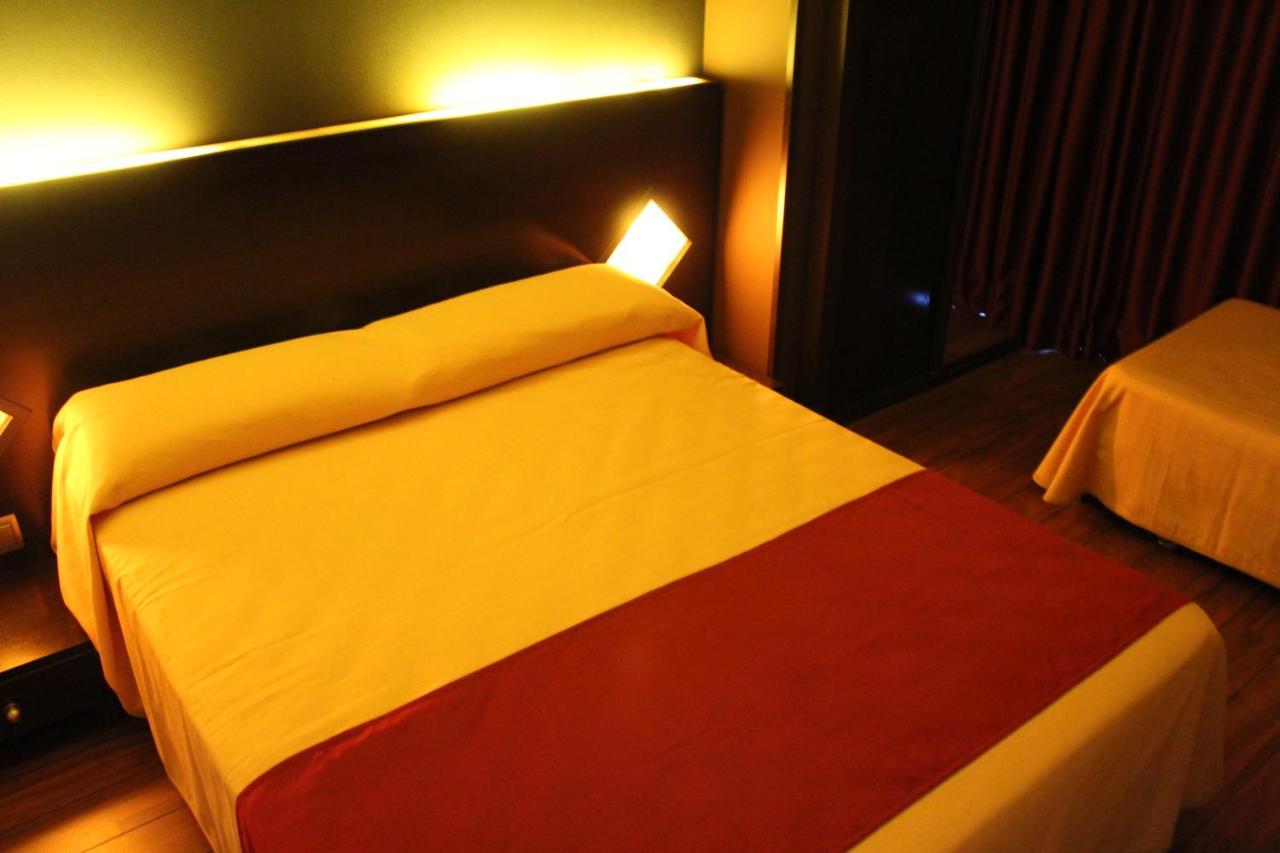 Hostal Royal Almorox ภายนอก รูปภาพ
