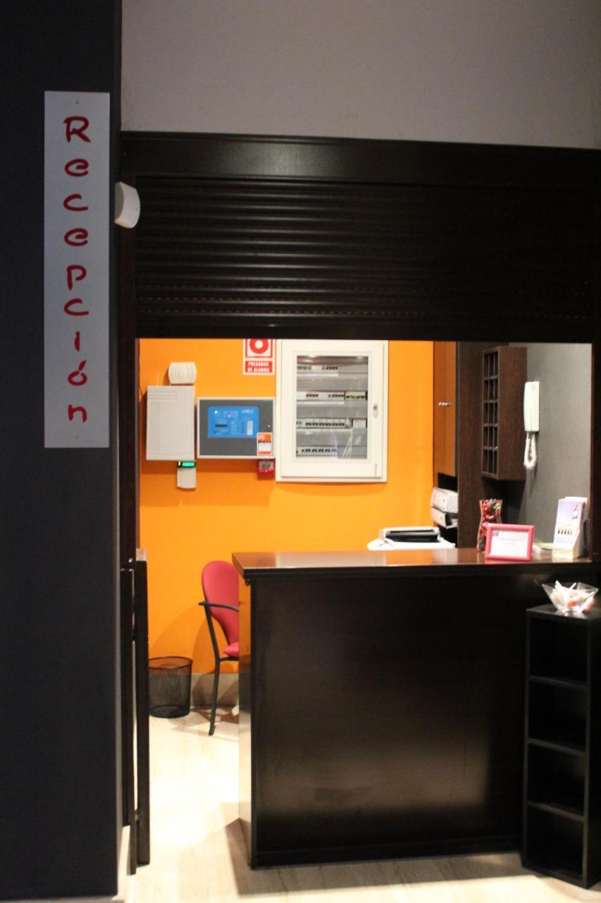 Hostal Royal Almorox ภายนอก รูปภาพ
