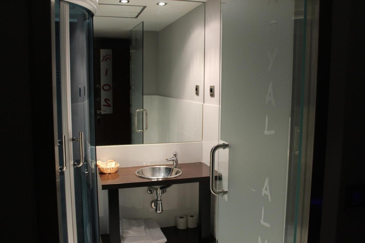 Hostal Royal Almorox ภายนอก รูปภาพ